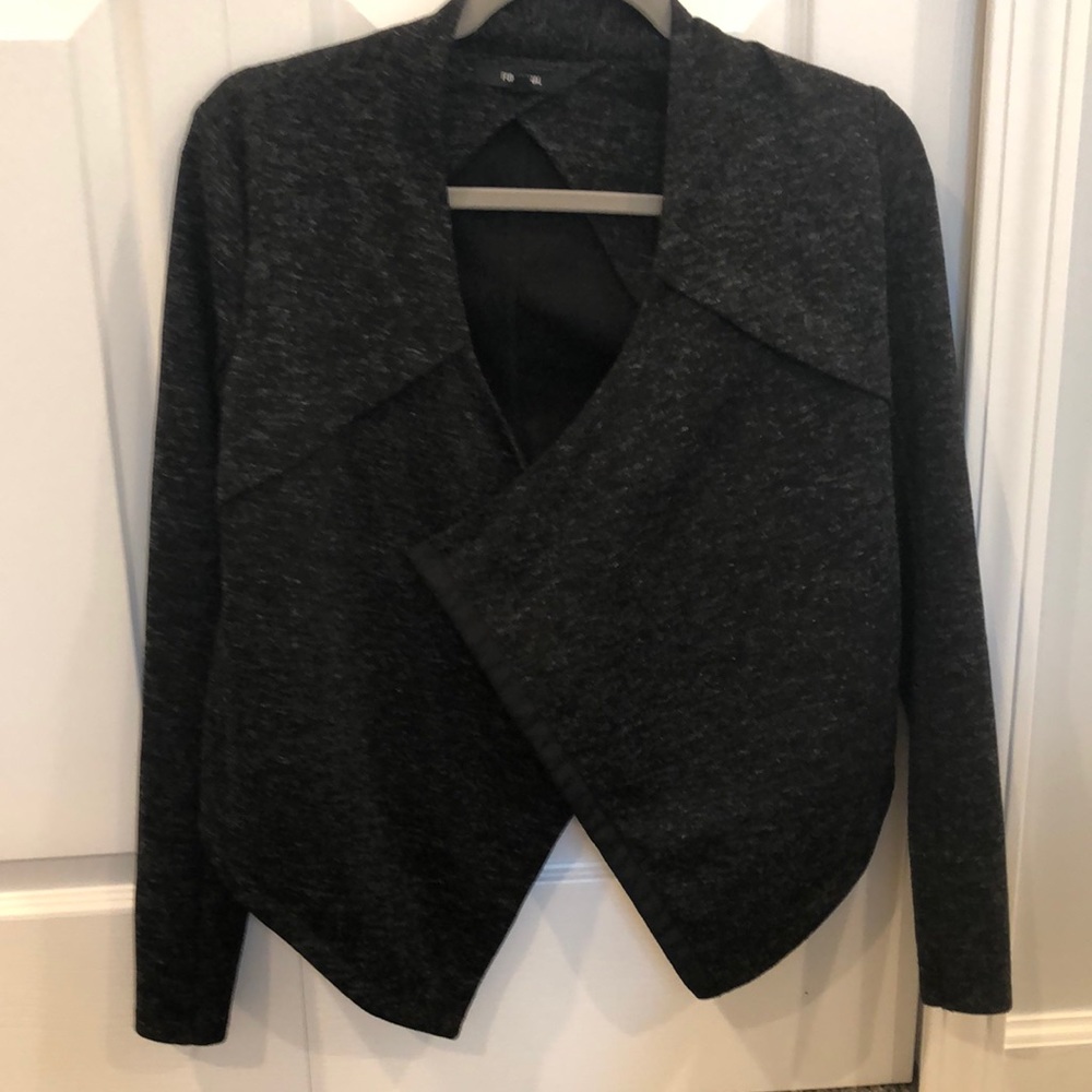 Funktional drape front jacket